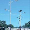 高低双臂LED太阳能路灯